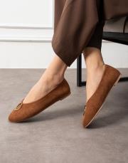 pinko toka detaylı yuvarlak burun süet kadın babet taba