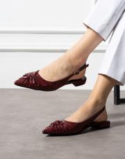 lonly büzgü detaylı sivri burun kadın babet bordo